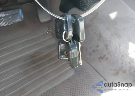 2001 Ford F-150 Lariat/Xl/Xlt из США, поврежденный, VIN 1FTRX17W91NA84584